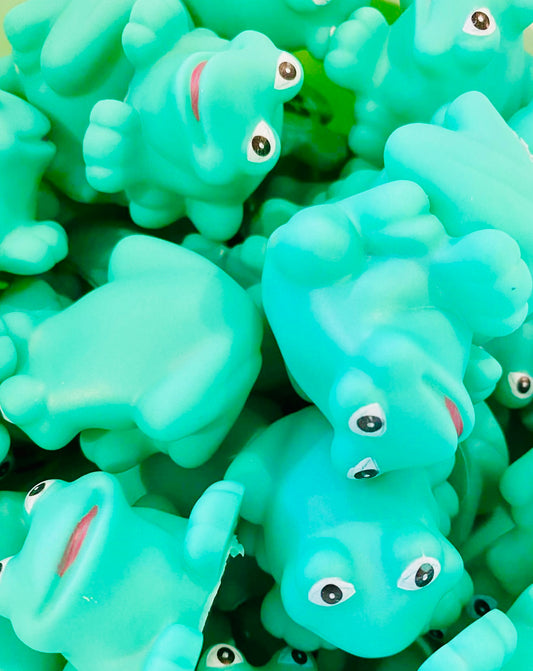 Froggy Frogs • Tuesday @ NOON with Ashleigh → with an Ultimate Purse! Buy 5 get 1 FREE!