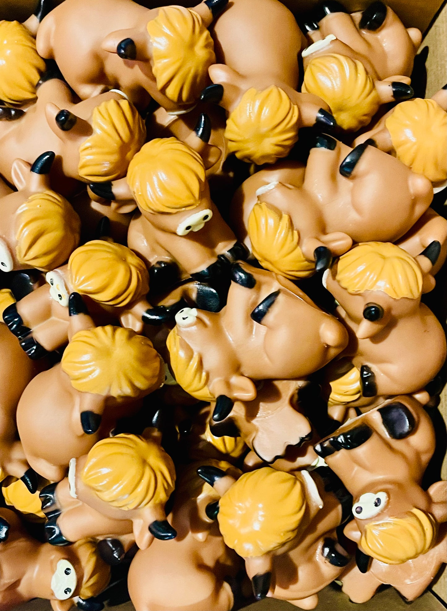 Cow Craze • Monday at NOON with E→ Buy 5 at once, get a free gift! Ultimate Purse Pick in play!!